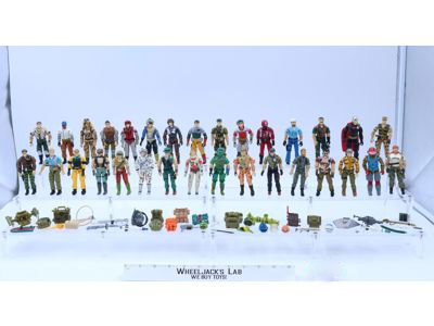 Lot of 32 GI Joe Action Figures + Accessories Hasbro 1980s - 1990s Vintage
