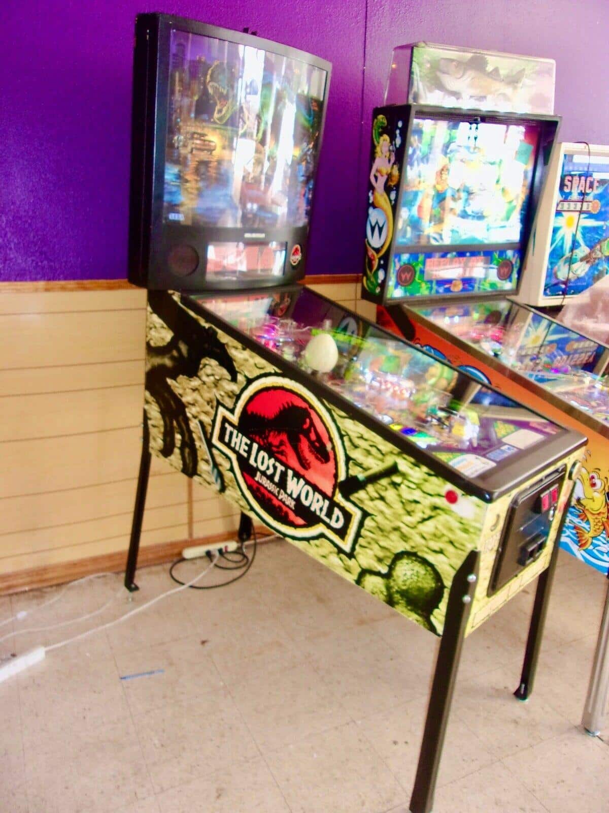 Sega Jurassic Park: The Lost World Pinball Machine (1997)