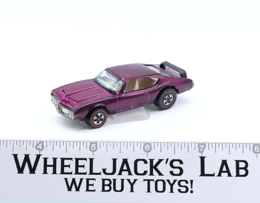 Hot Wheels Redline Olds 442 Lite Pink in the Blister Pack (1971)