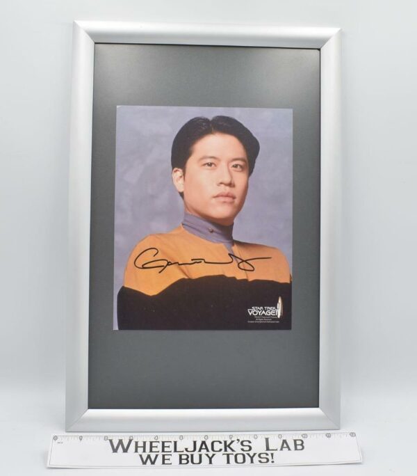 Harry Kim Star Trek Voyager Garrett Wang AUTOGRAPHED 8×10 Picture main image