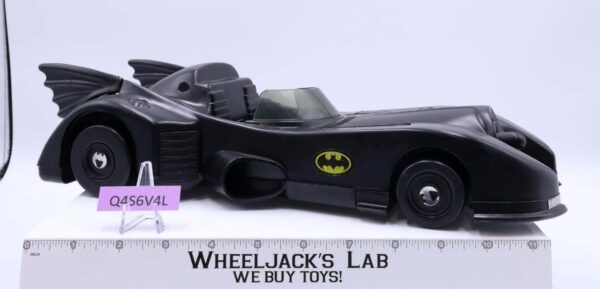 Batmobile DC Comics Batman 1989 ToyBiz Action Figure Vehicle Vintage main image