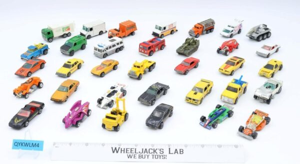 Lot of 34 Miscellaneous Cars/Trucks/Vehicles Vintage Hot Wheels Matchbox main image