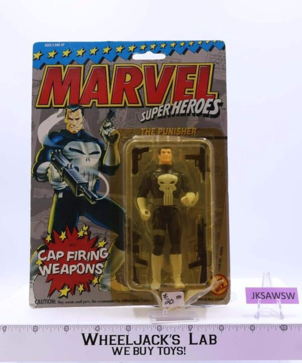 The Punisher Cap Firing Weapons Marvel Comics Super Heroes 1990 Toybiz NEW MOSC main image