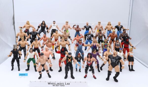 Lot of 40 WWF Wrestling 1990s Jakks Pacific 6″ Action Figures main image