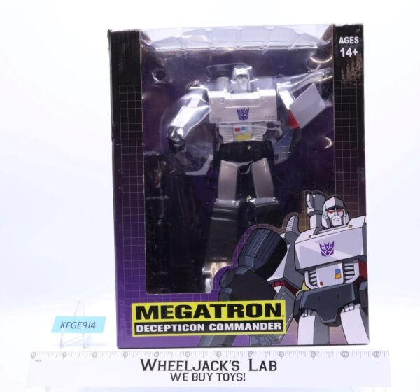 Megatron Decepticon Commander Transformers 2021 PCS Hasbro Statue NEW SEALED main image